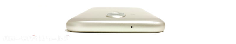 らくらくスマートフォン F-53E 本体上部