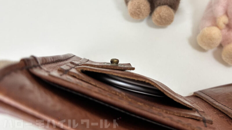 折りたたみ財布に Xiaomi Tag を入れたところ