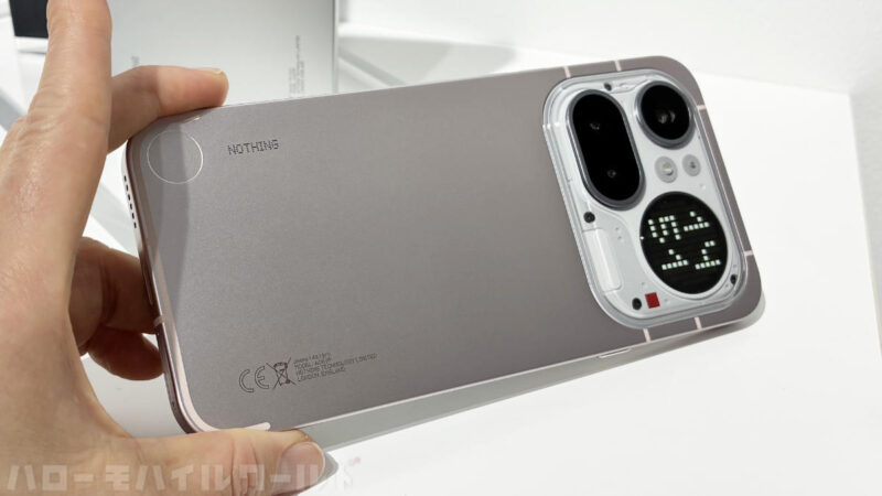 Nothing Phone (4a) Pro ピンク背面