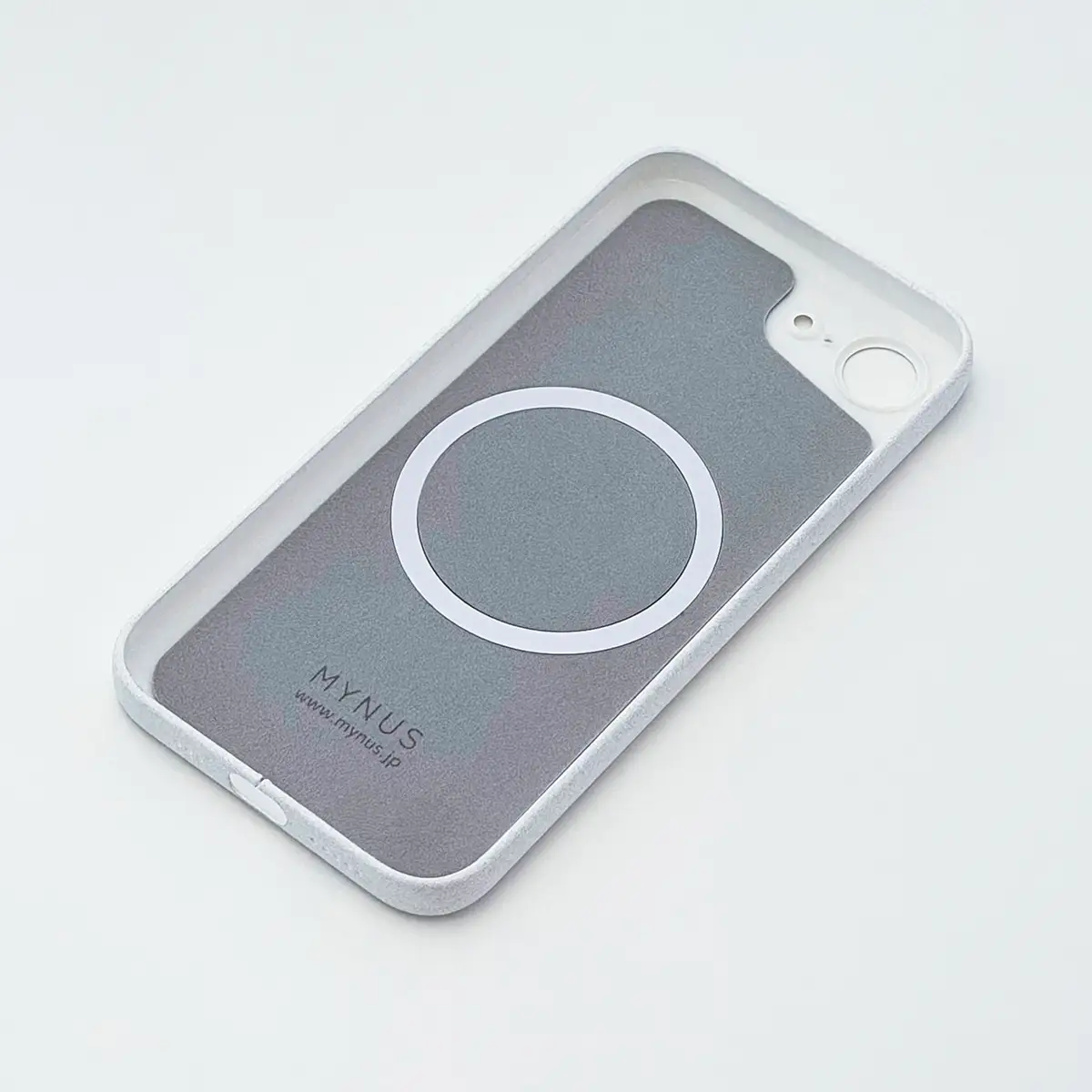 MYNUS iPhone 17e CASE MagSafe への対応